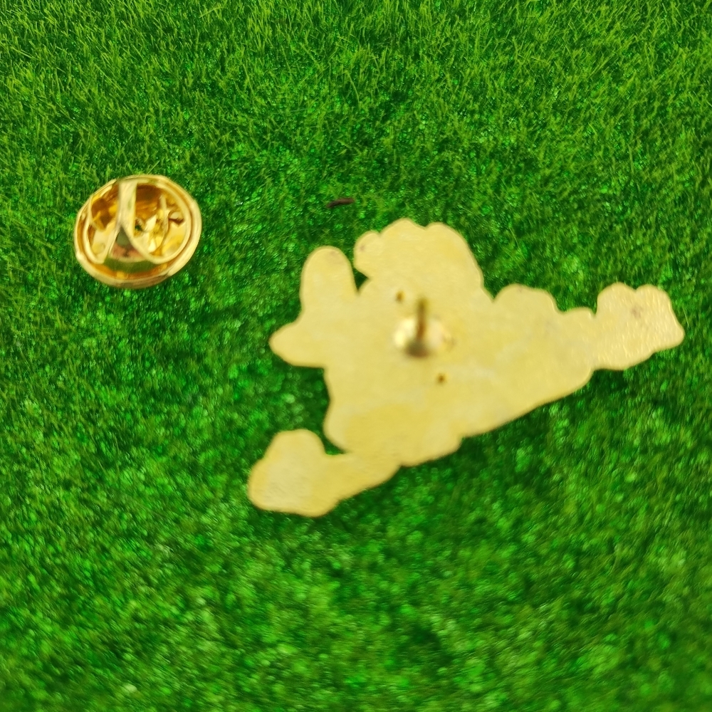 *Stitch Pin With Ducks NIP - Picture 2 of 2